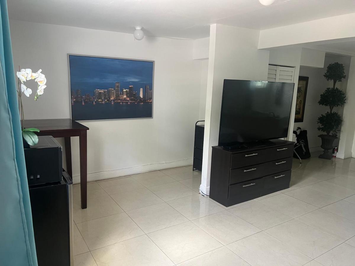فيلا Miami Haven By Airport المظهر الخارجي الصورة